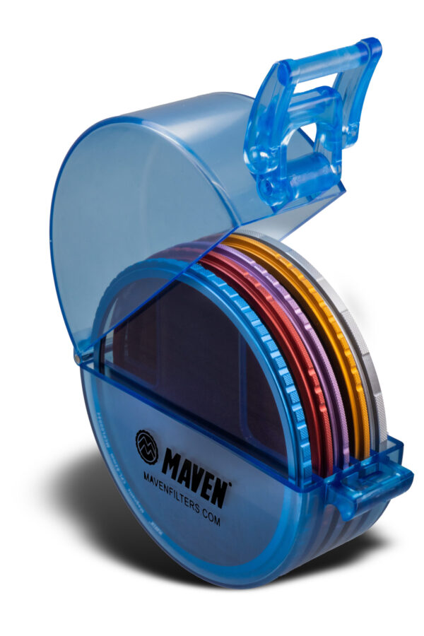 Maven Quick Case is compact holding filters inside the filter case